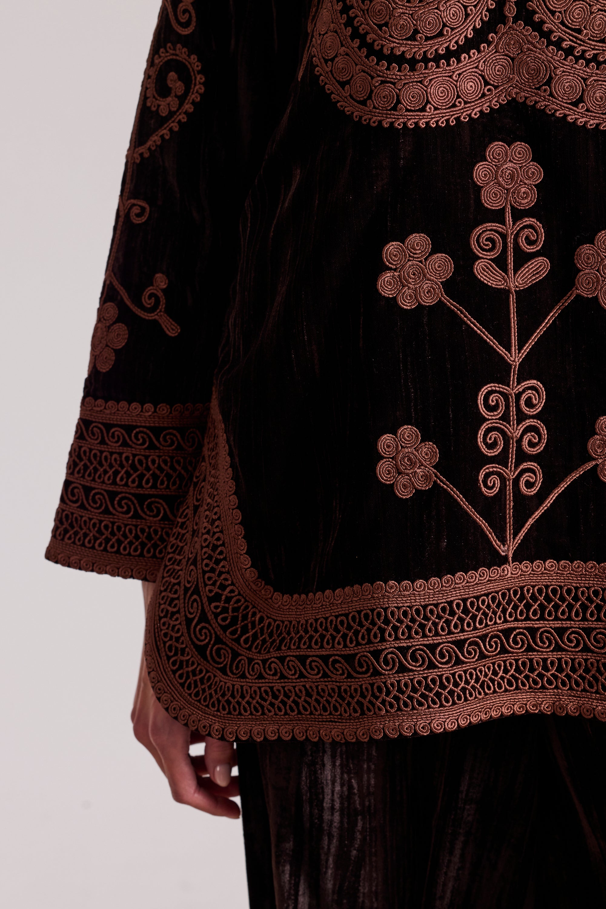 WINTER 25/26 LOOK 09