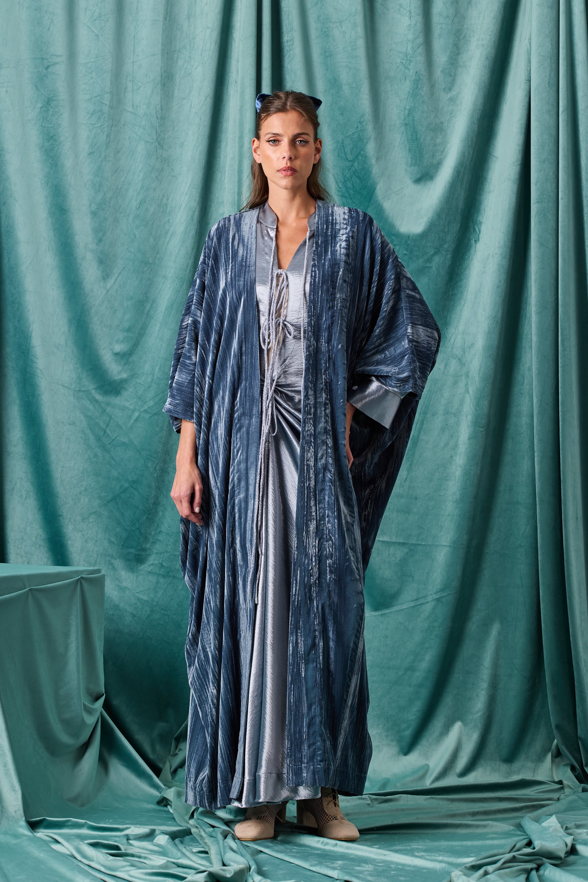 Silhouette Capsule - Look 06