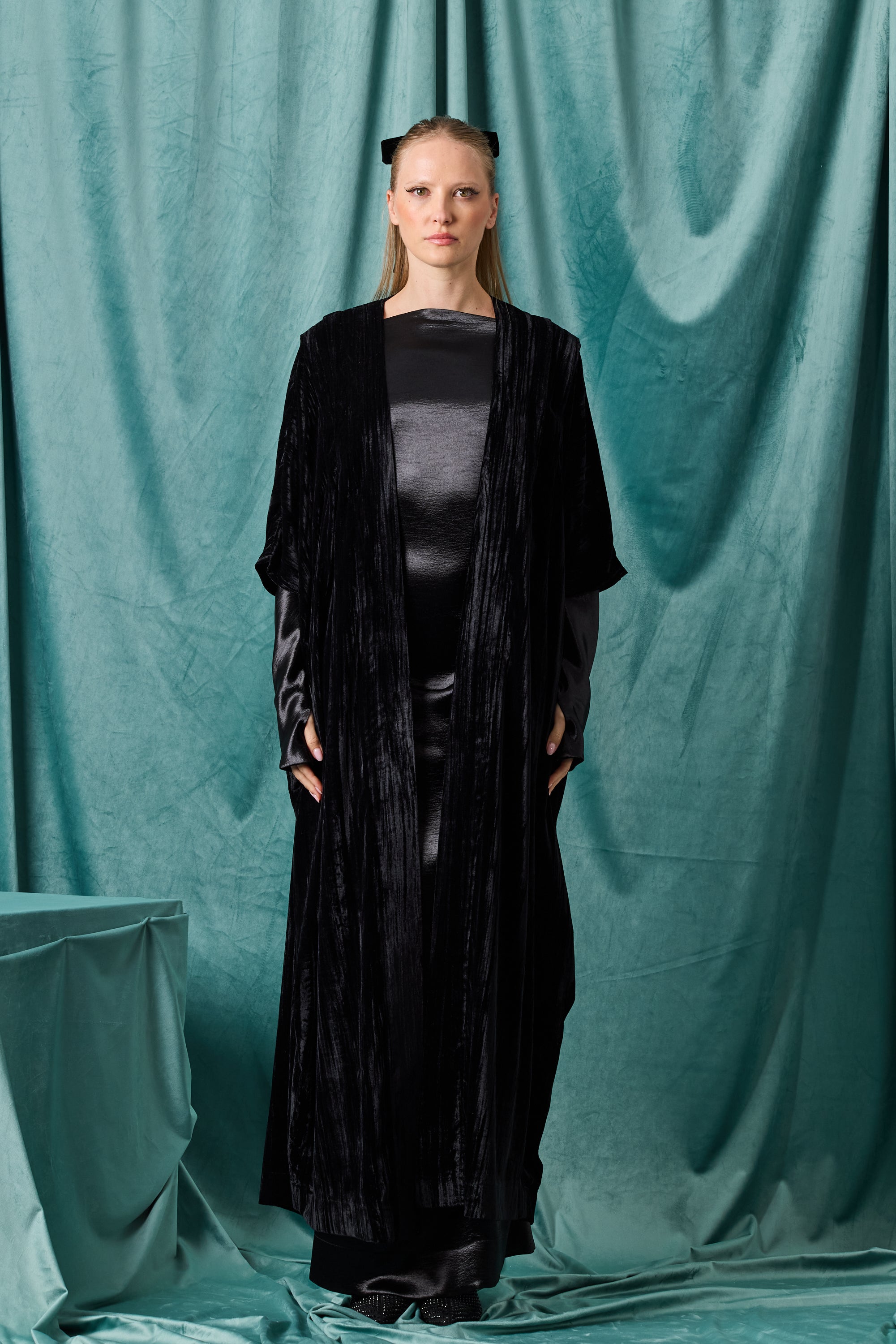Silhouette Capsule  - Look 09