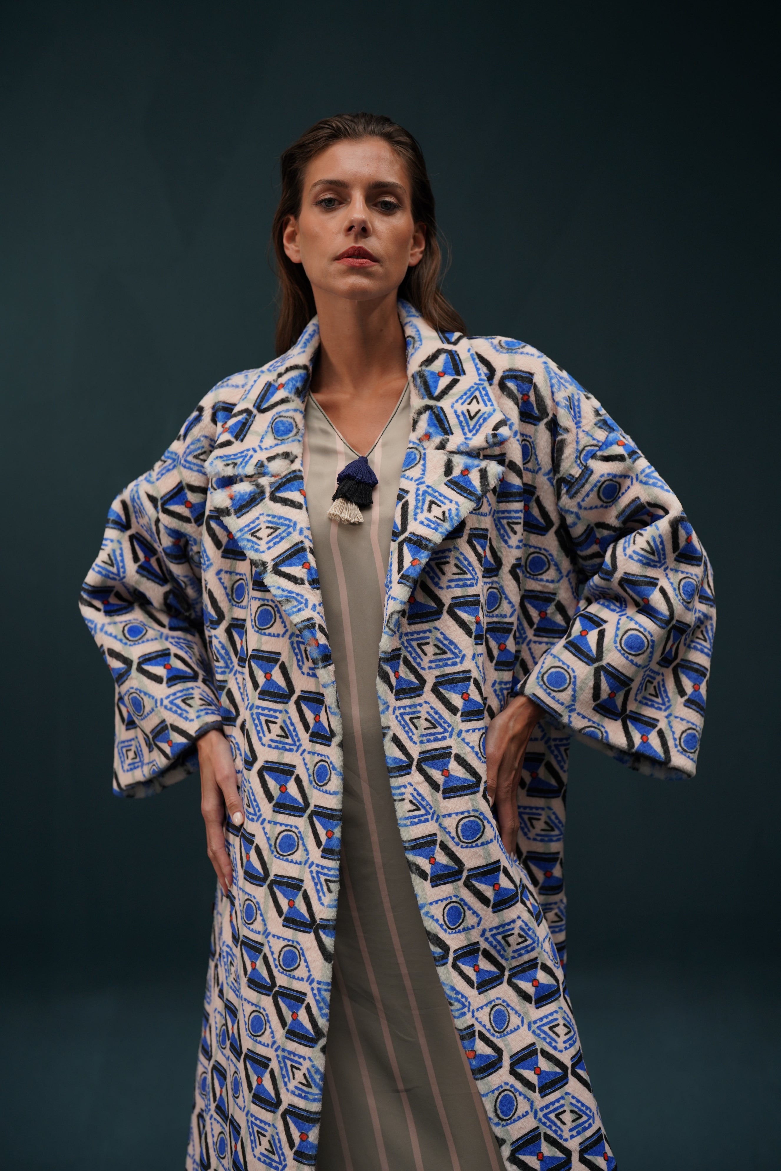 Bisht Heritage / LOOK 04