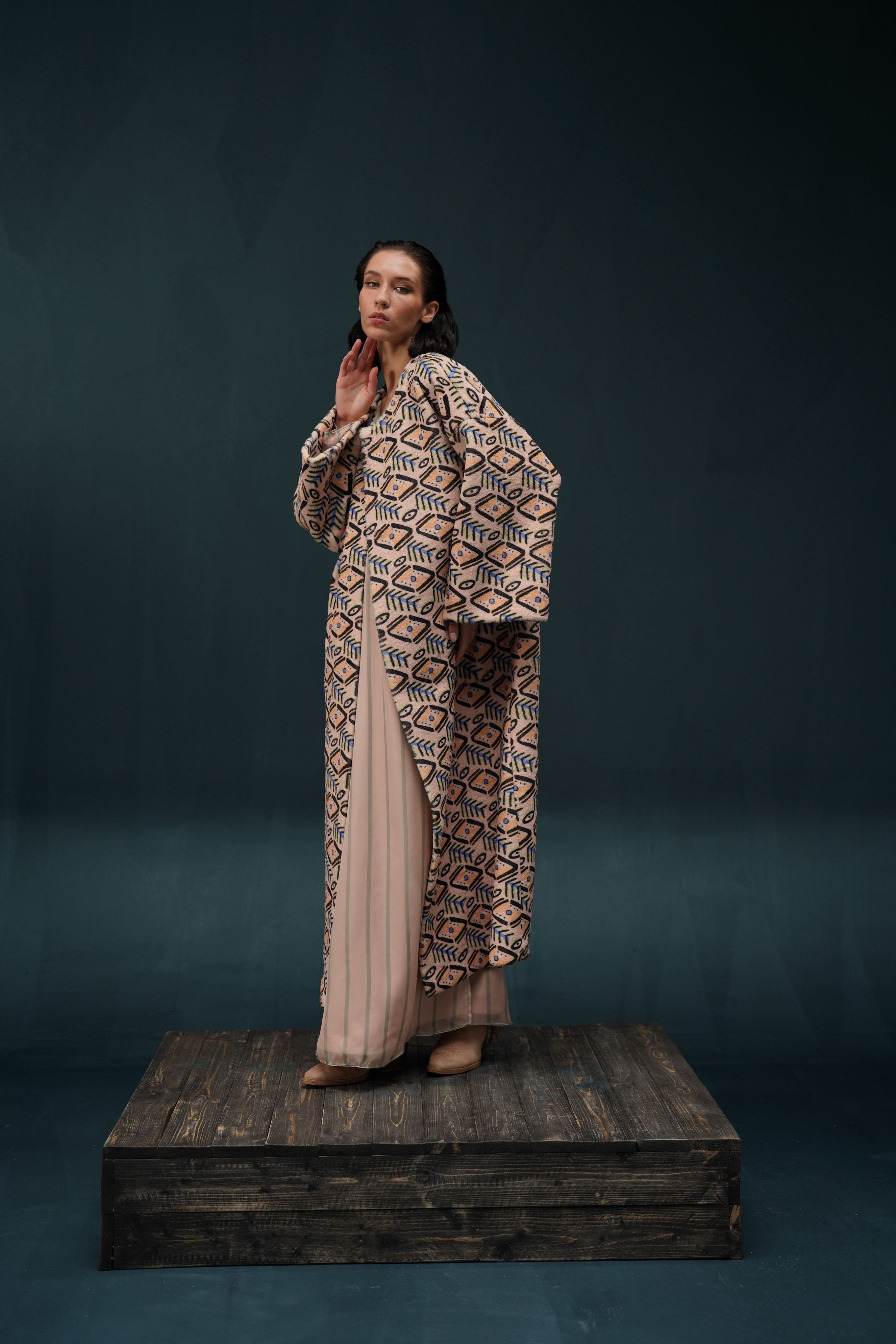 Bisht Heritage / LOOK 02
