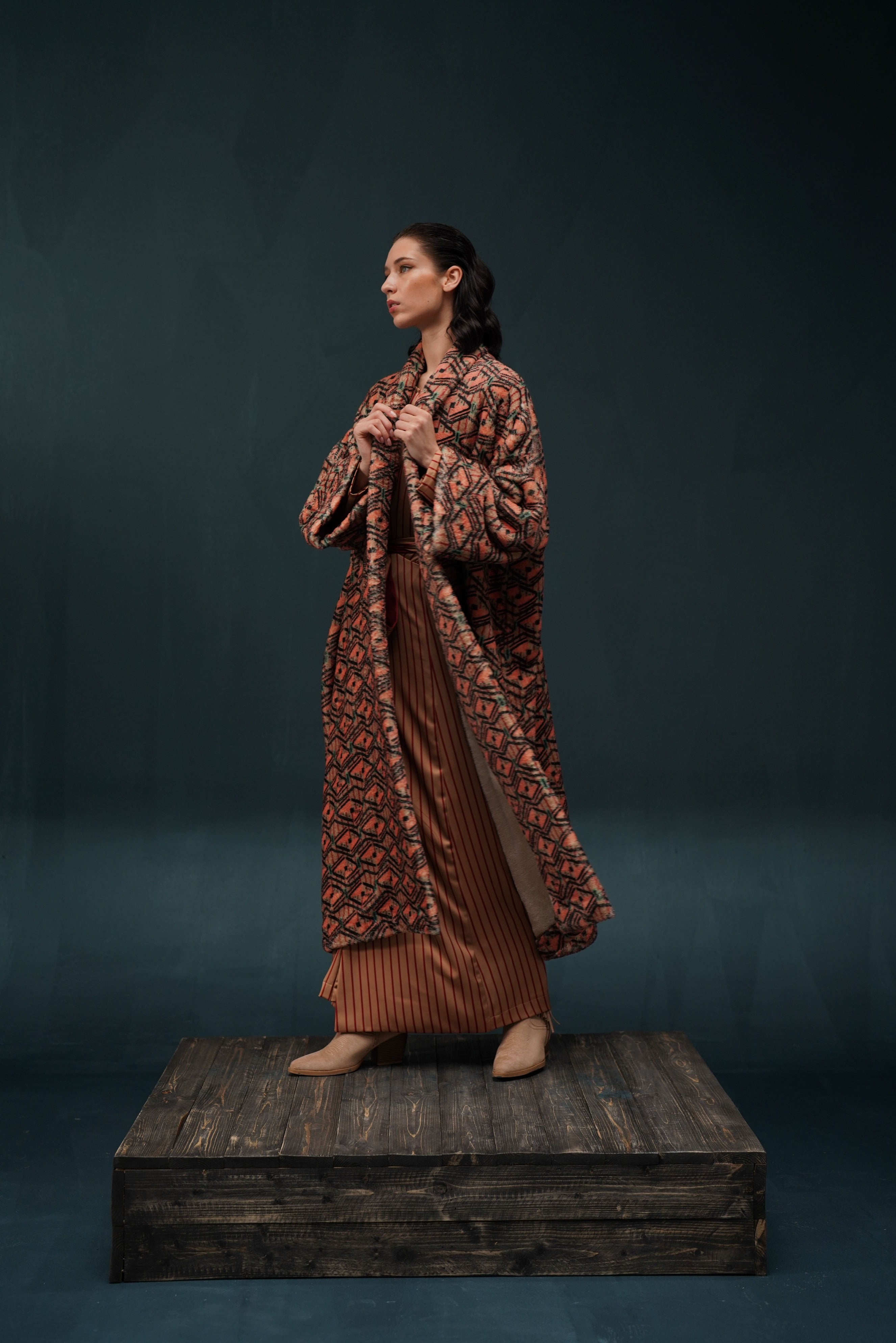 Bisht Heritage / LOOK 05