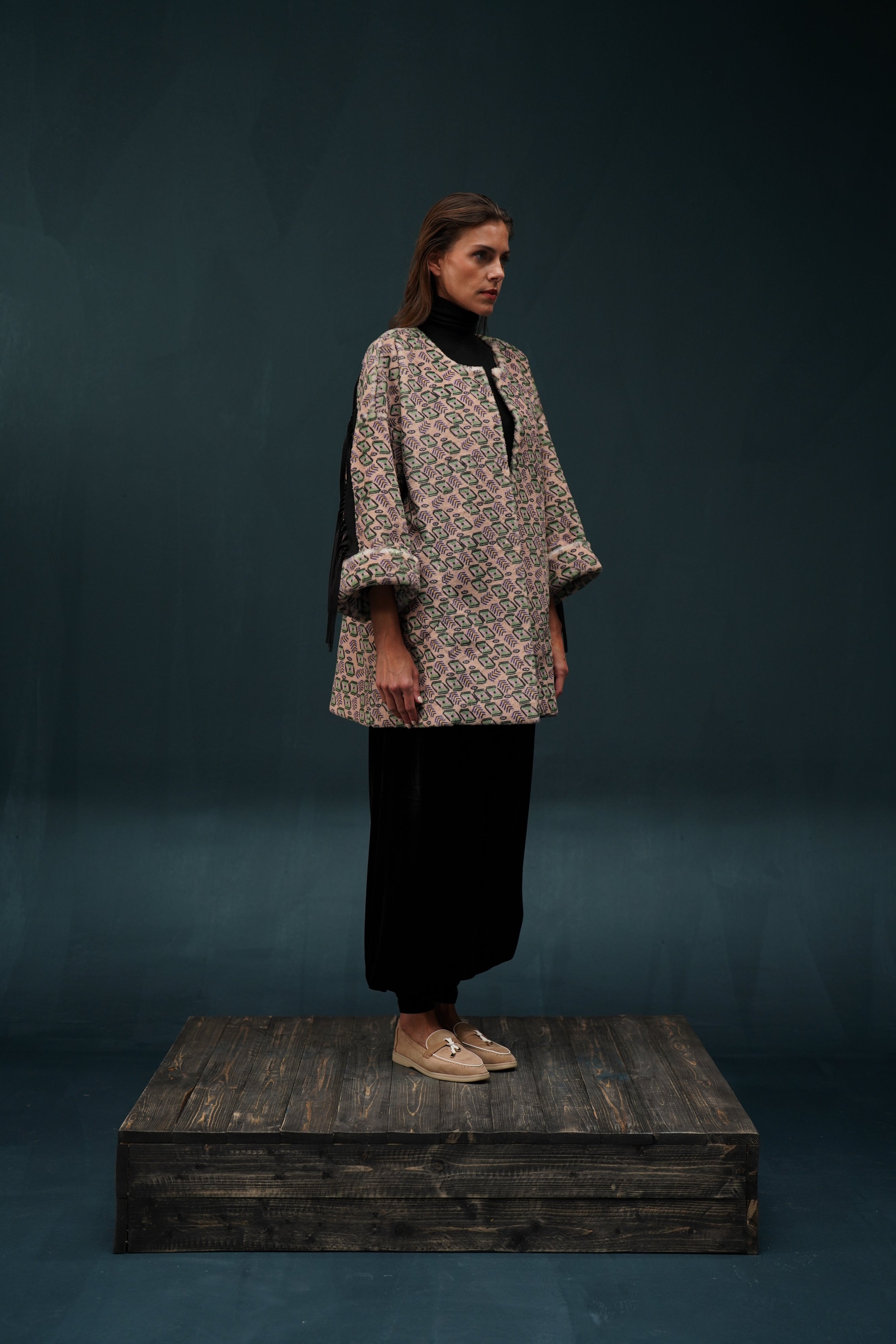 Bisht Heritage / LOOK 08