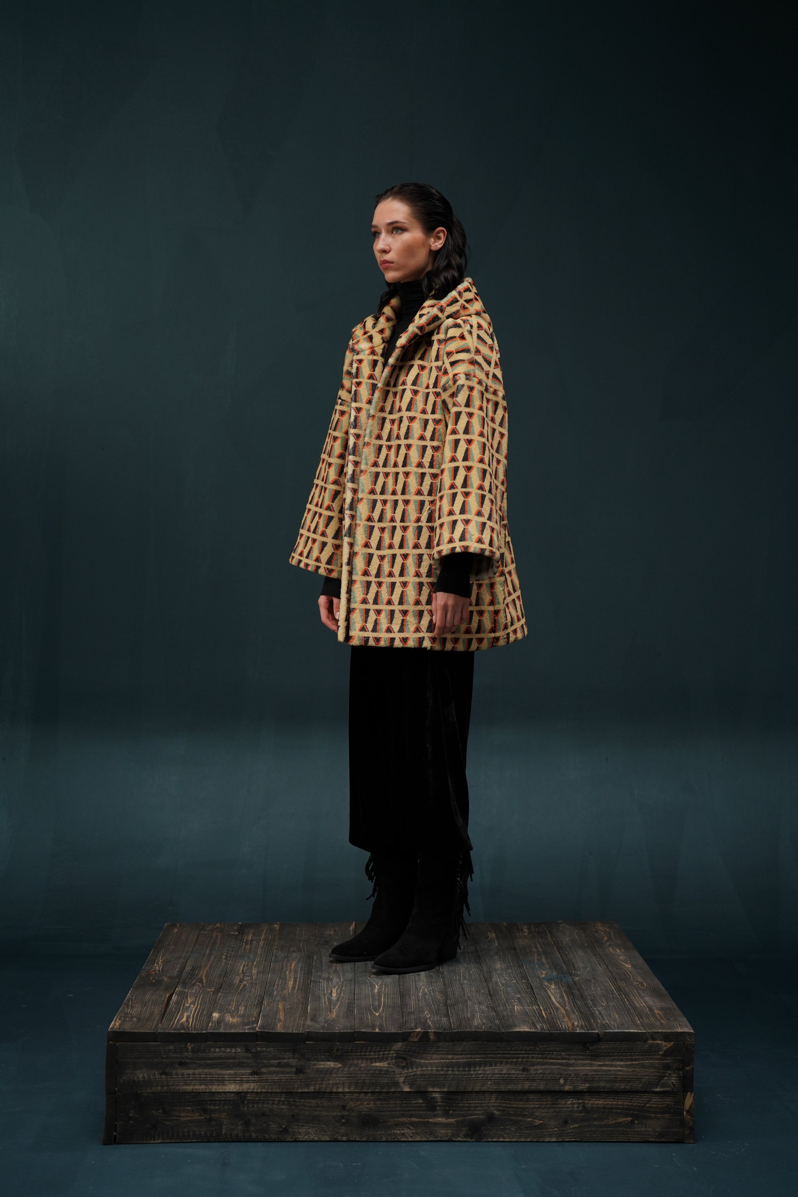 Bisht Heritage / LOOK 09