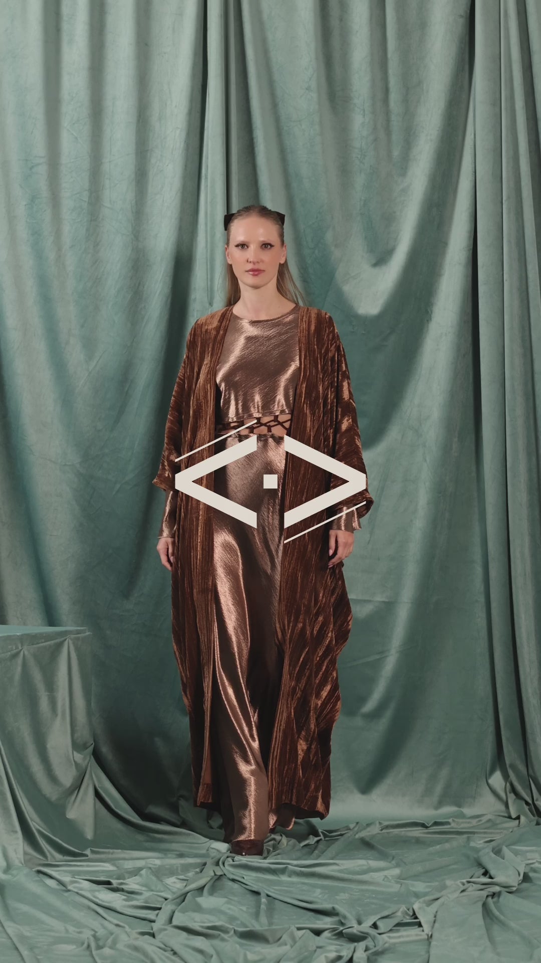 Silhouette Capsule  - Look 05
